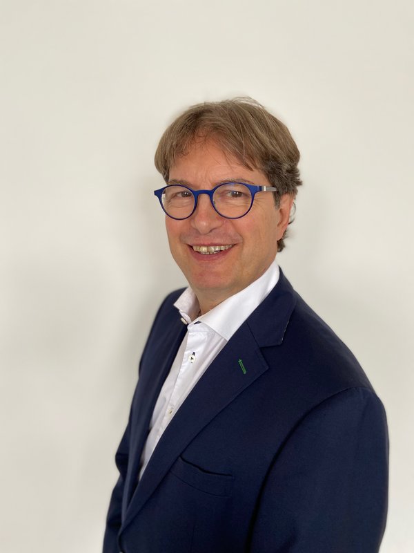 F. Stephan Auch, Inhaber der auchkomm Unternehmenskommunikation, Nürnberg. F. Stephan Auch, Inhaber der auchkomm Unternehmenskommunikation, Nürnberg.
